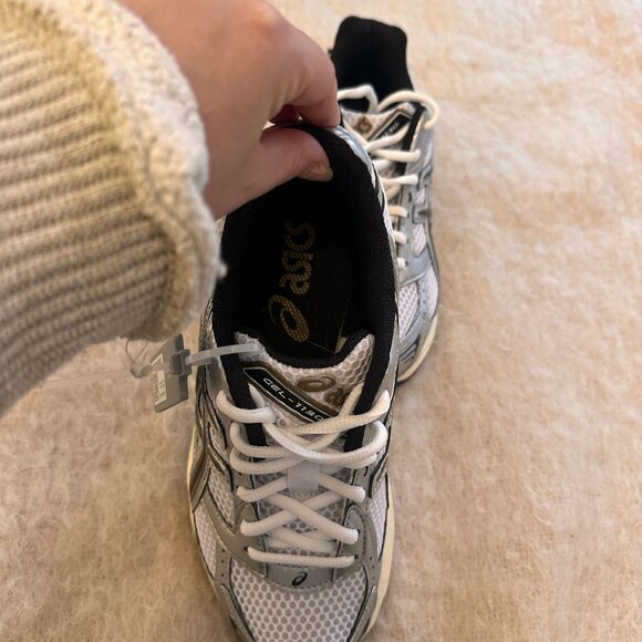 ASICS GEL-1130 Never Word - with tags! - Picture 4 of 6